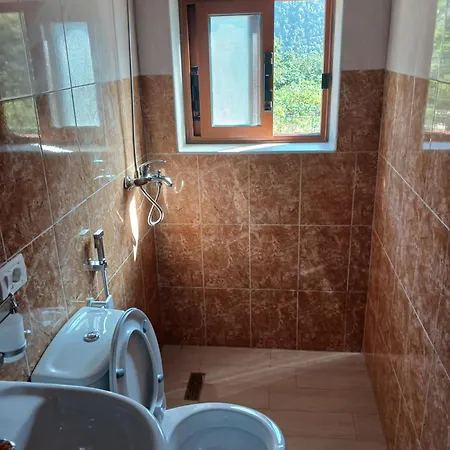 Ari's Cozy Rooms, Llogara * Nicaj-Shale