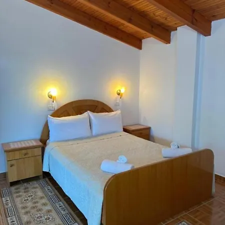 Ari's Cozy Rooms, Llogara Nicaj-Shale