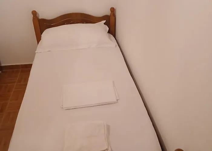 招待所 Ari's Cozy Rooms, Llogara 3*